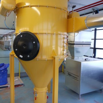  <strong>Ist eine flammenlose Druckentlastung immer möglich?</strong> </br>Diese flammenlose Druckentlastung in den Arbeitsbereich erfolgt über spezielle Ventiltechniken. Diese Möglichkeiten sind allerdings beschränkt und nur schwer anwendbar auf Metallstäube.